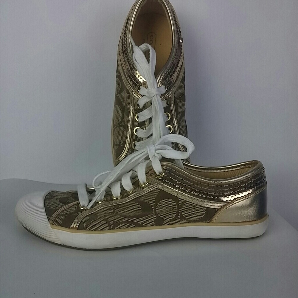 Coach Fashion Sneaker Show Womens size 6.5 Gold